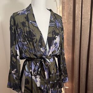 NWOT ALLSAINTS Carina Batu Kimono Floral Wrap Blouse w. Belt Medium RETAIL $170